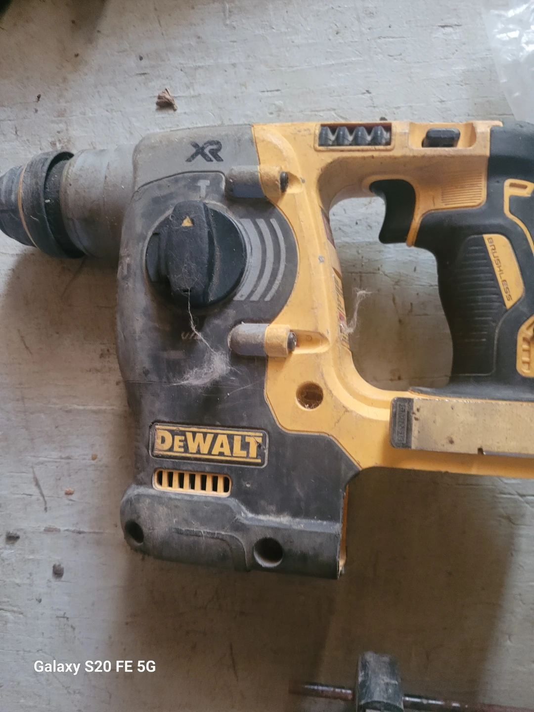 DeWalt XR Brushless Rotary Hammer - photo 2