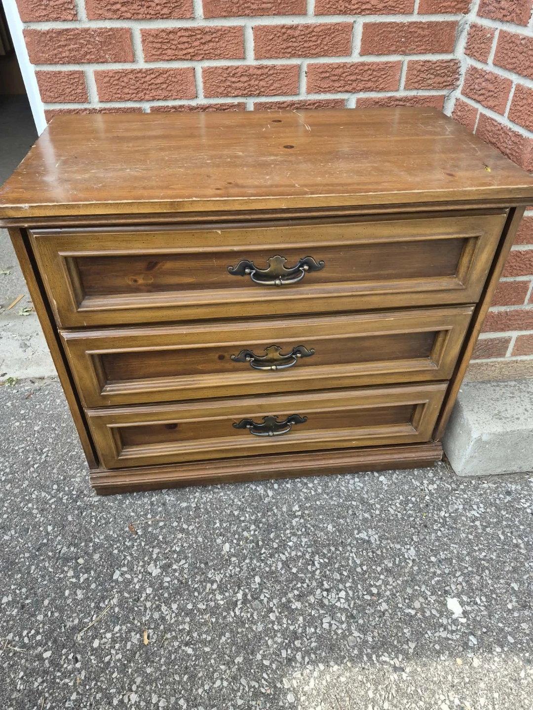 Solid Wood 3-Drawer Nightstand - photo 2