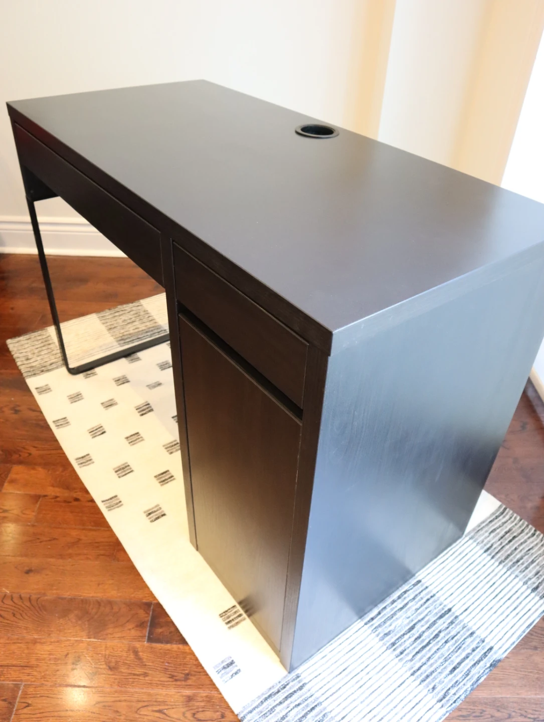 Ikea "Micke"  desk - photo 3