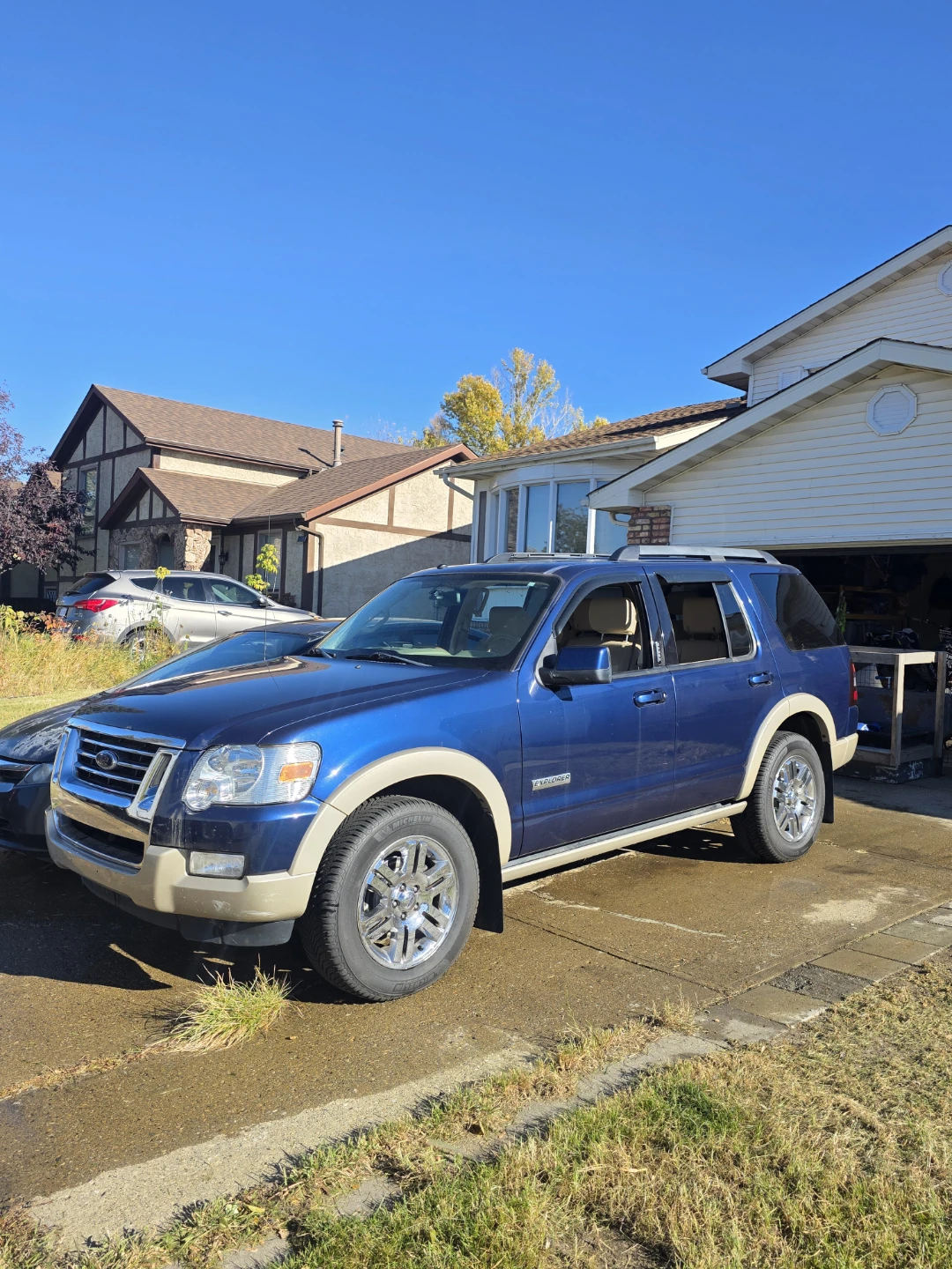 2008 Ford Explorer SUV - photo 2