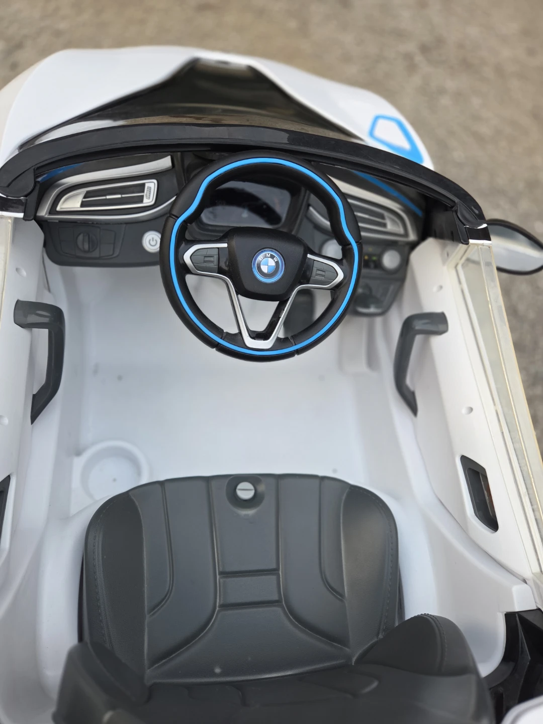 BMW i8 Concept Spyder Electric Ride-On Car - photo 5