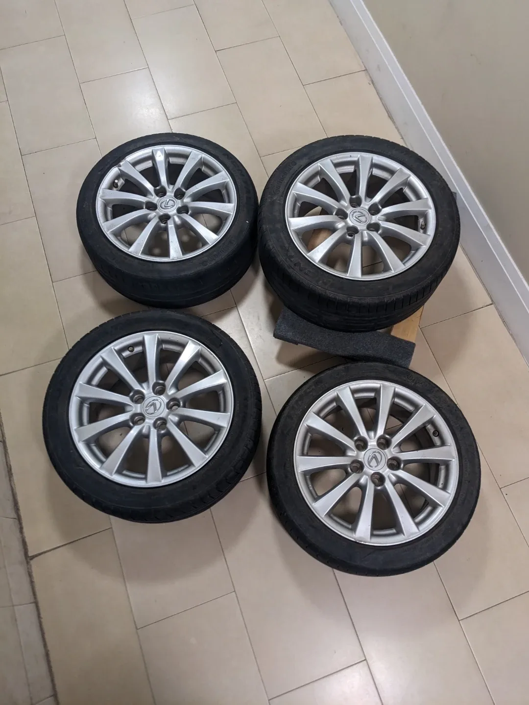 4 Lexus Aluminum Alloy OEM Rims w/ TPMS