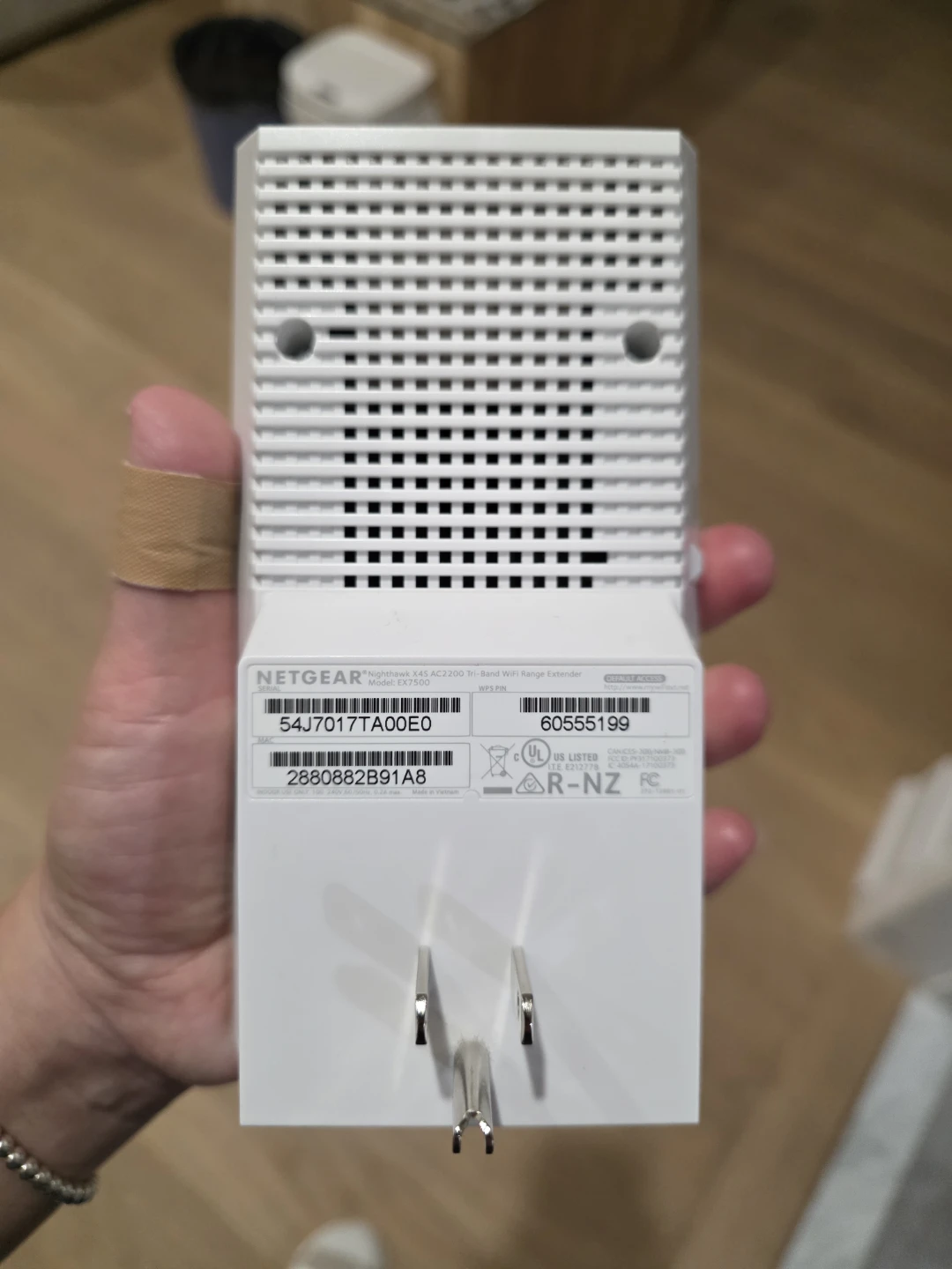 Netgear Nighthawk X4S AC2200 WiFi Range Extender - photo 3