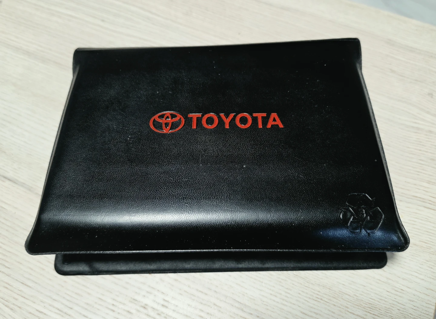 2019 Toyota RAV4 Owner's Manual - photo 2