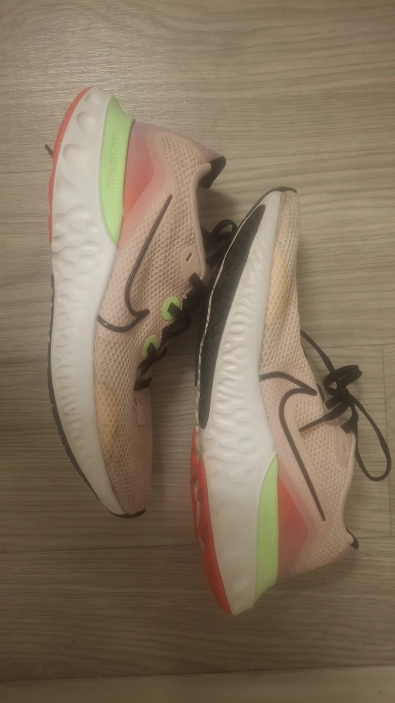 Nike Renew Women's Running Shoes 7.5 - photo 2