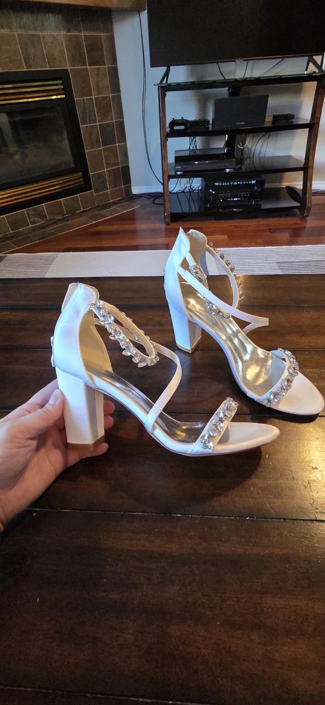 White size 7 women's heels - photo 2