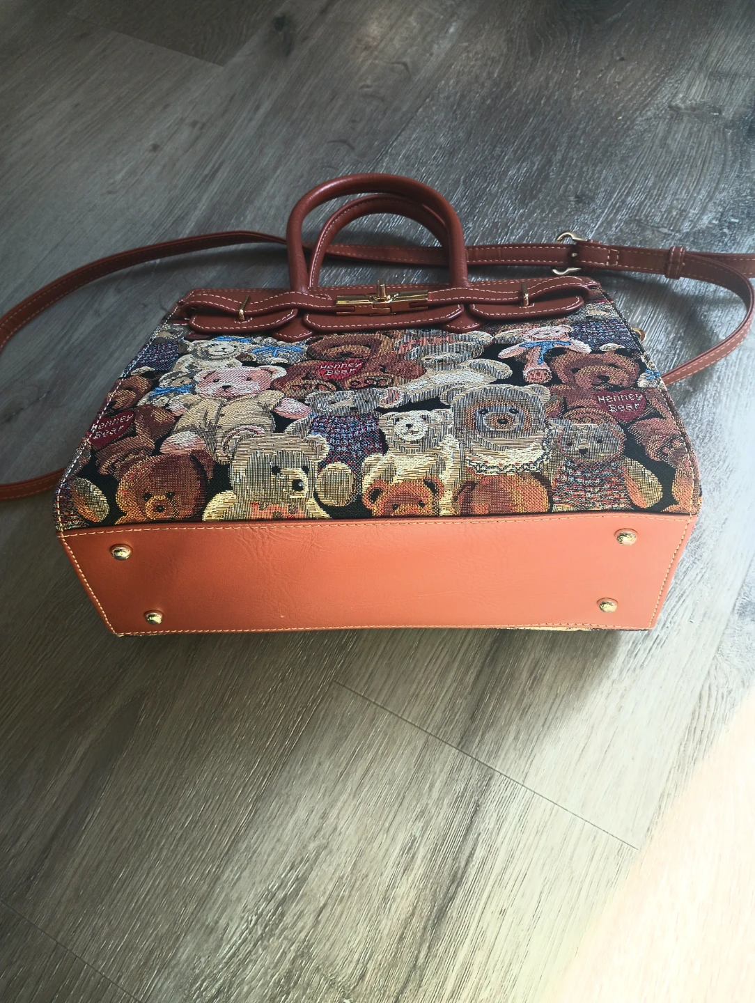 Henney Bear Tapestry Handbag - photo 4