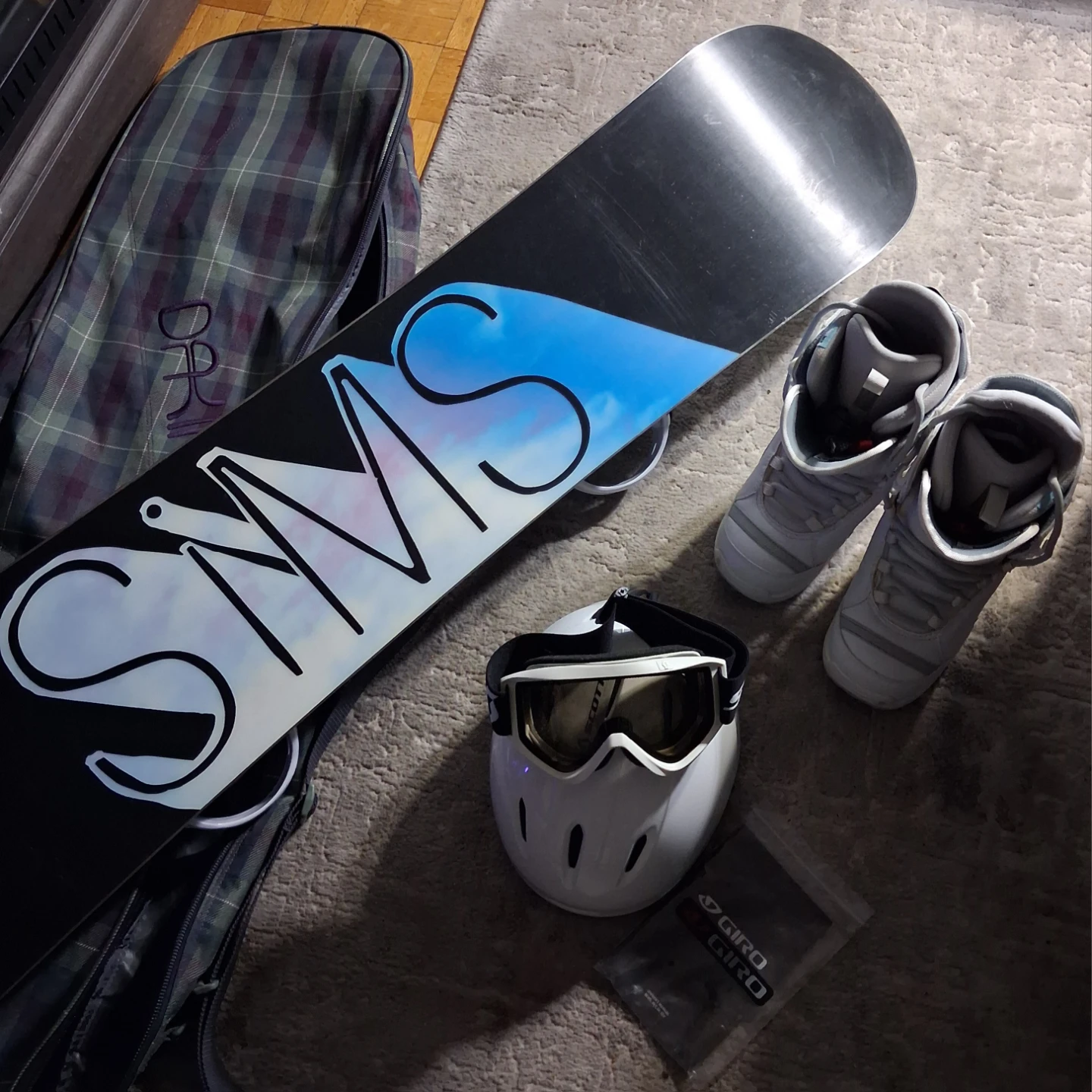 SIMS Snowboard Set with Dakine Bag - photo 2