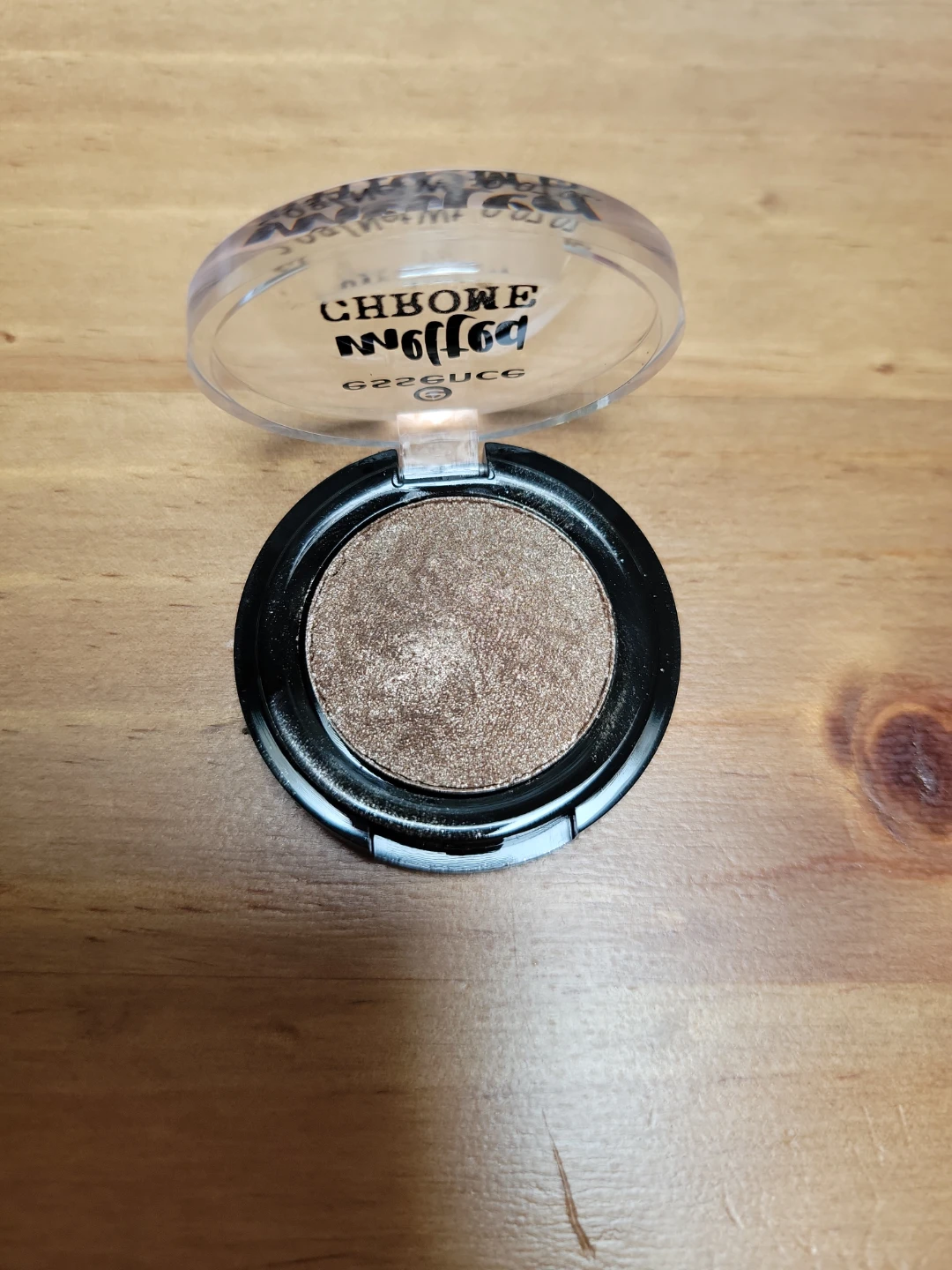 Essence melted chrome eyeshadow - photo 2