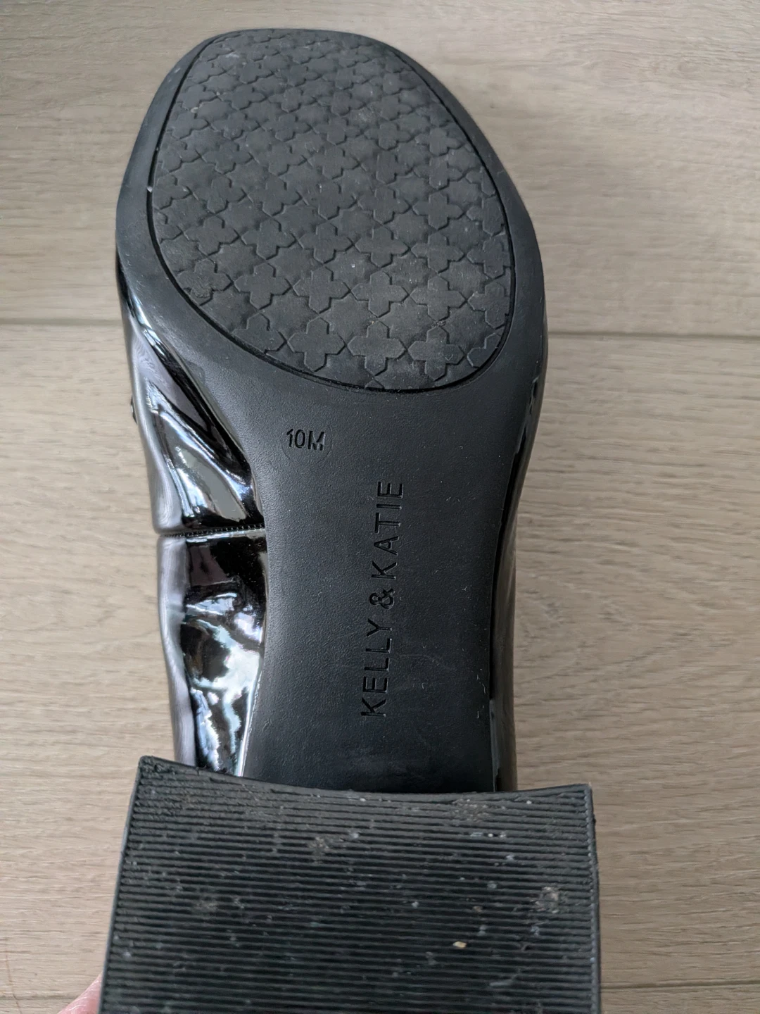 Kelly & Katie black patent loafers, size 10M - photo 4
