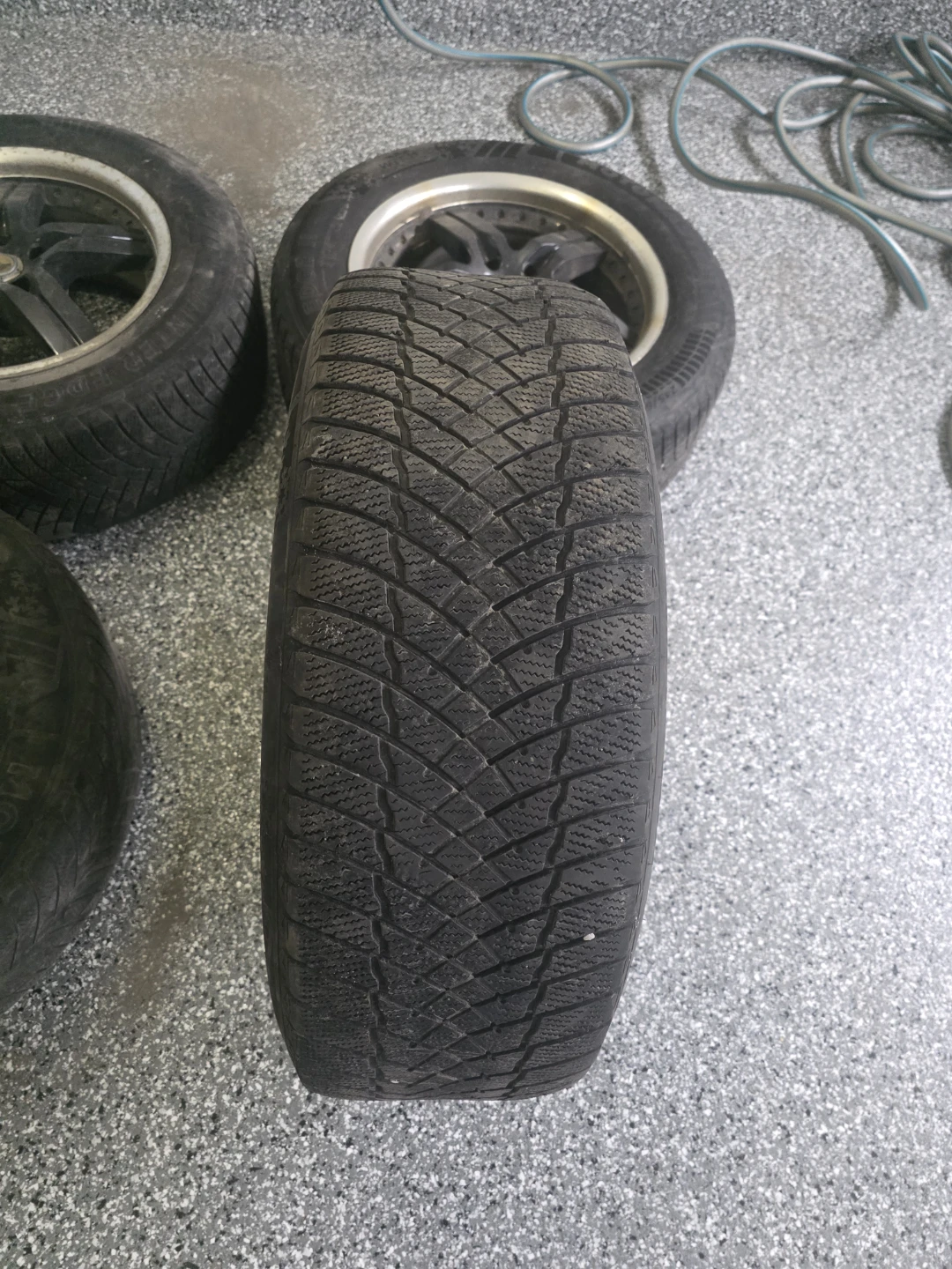 Motomaster Winter Edge II Tires 245/60R18 - photo 4
