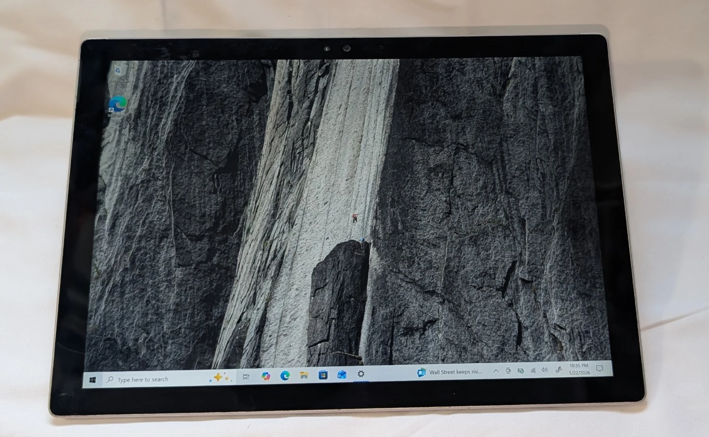 NICE MICROSOFT SURFACE PRO 4 WINDOWS TABLET i5 256GB 8GB RAM