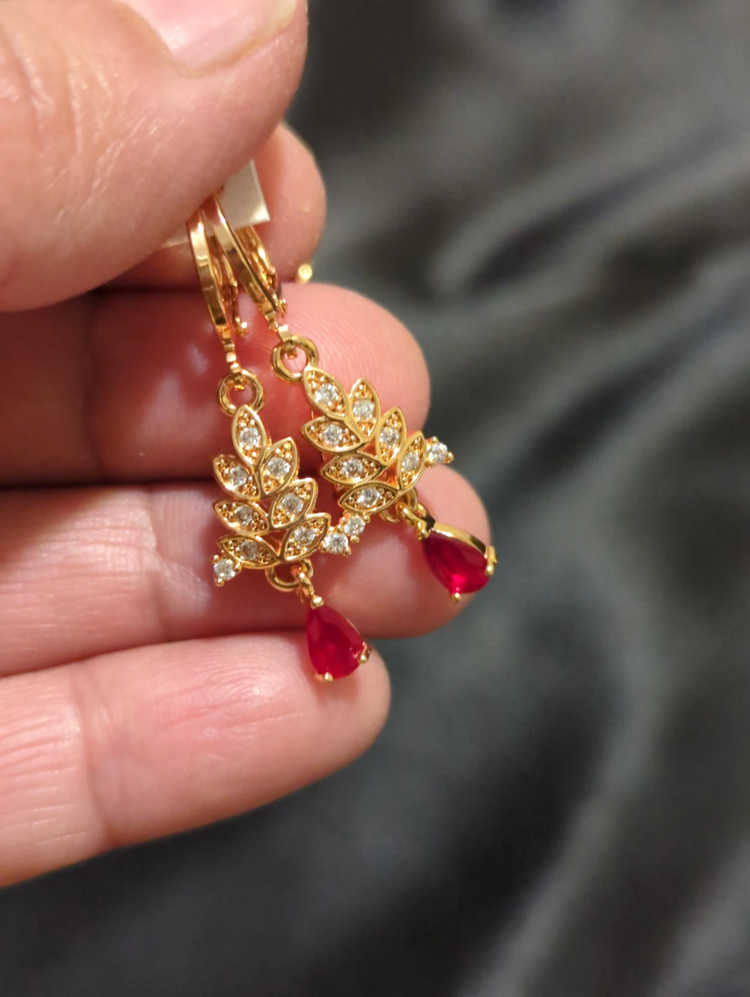 Gold-tone leaf dangle earrings with drop stones - photo 5