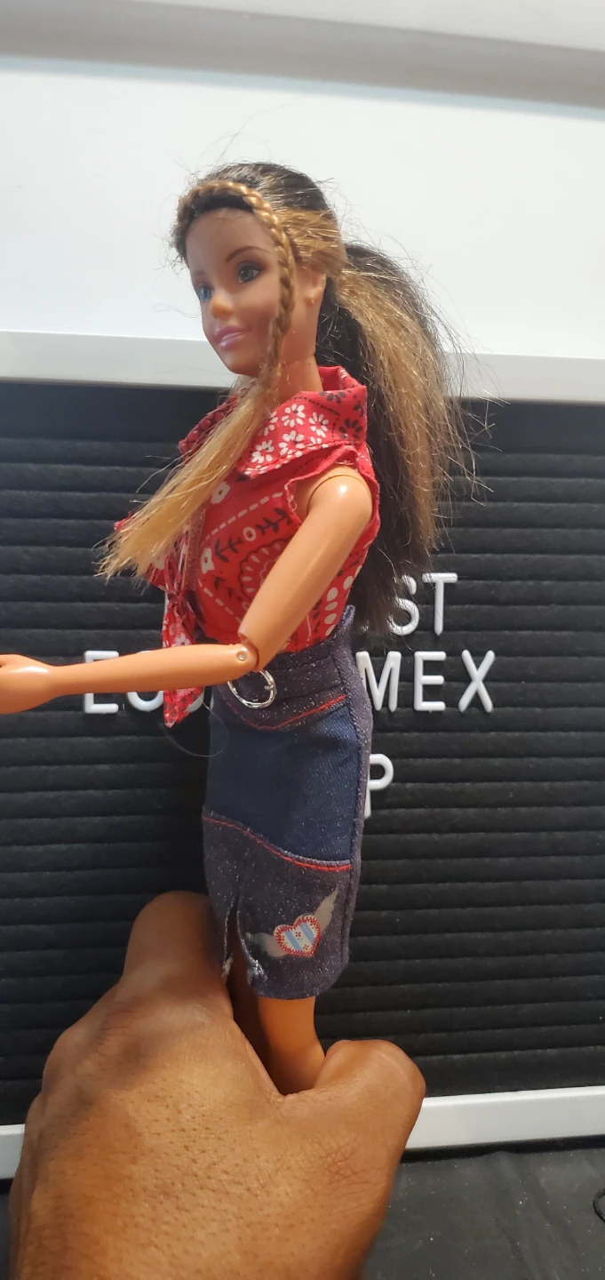 Mattel Barbie Doll with Bandana Top and Skirt - photo 2