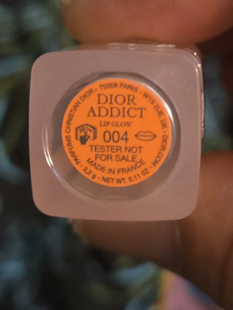 Dior Addict Hydrating Lip Balm in Shade: 004-Coral, 3.2g - photo 2