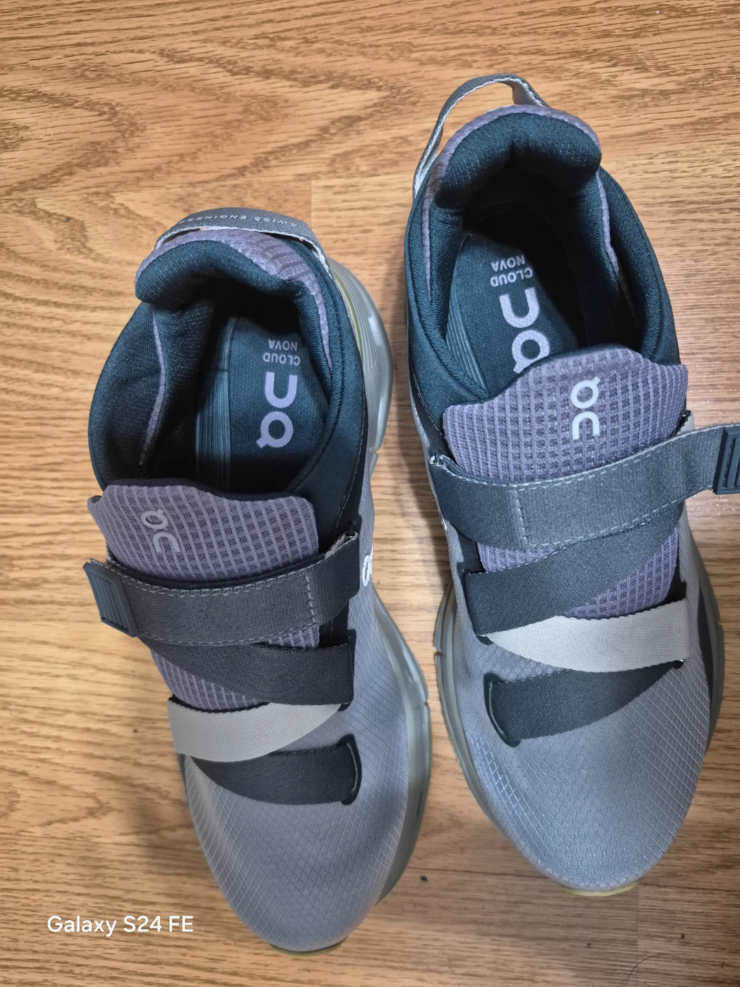 On Running Cloudnova Sample Shoes - photo 4