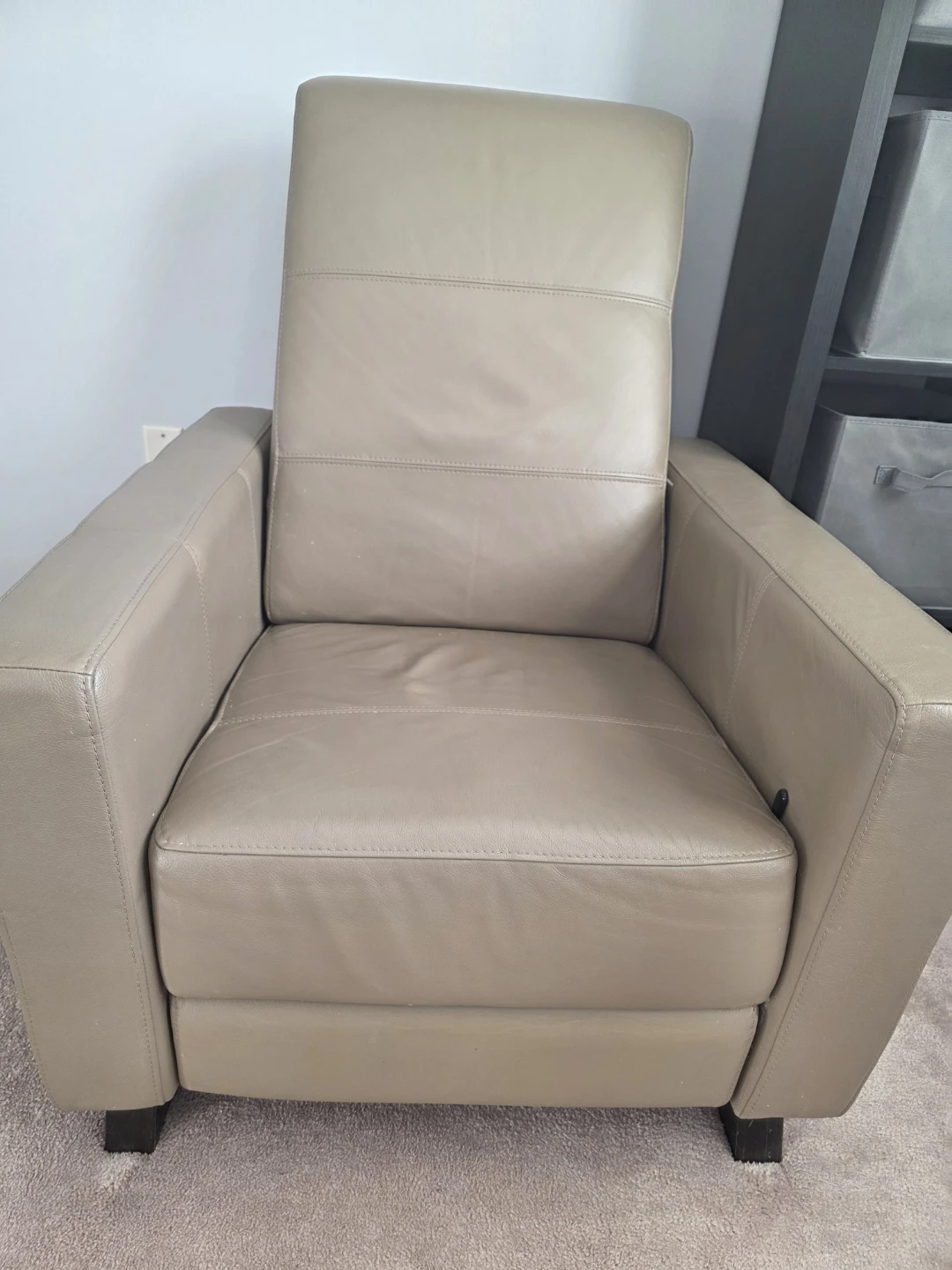 Beige Leather Recliner - photo 2