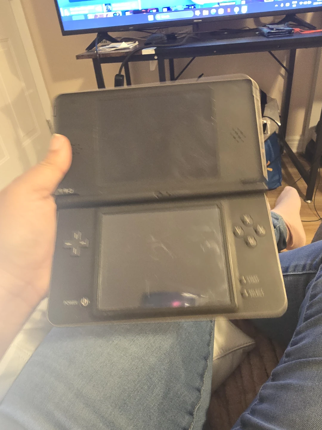 Nintendo DSi XL Handheld Console - photo 3