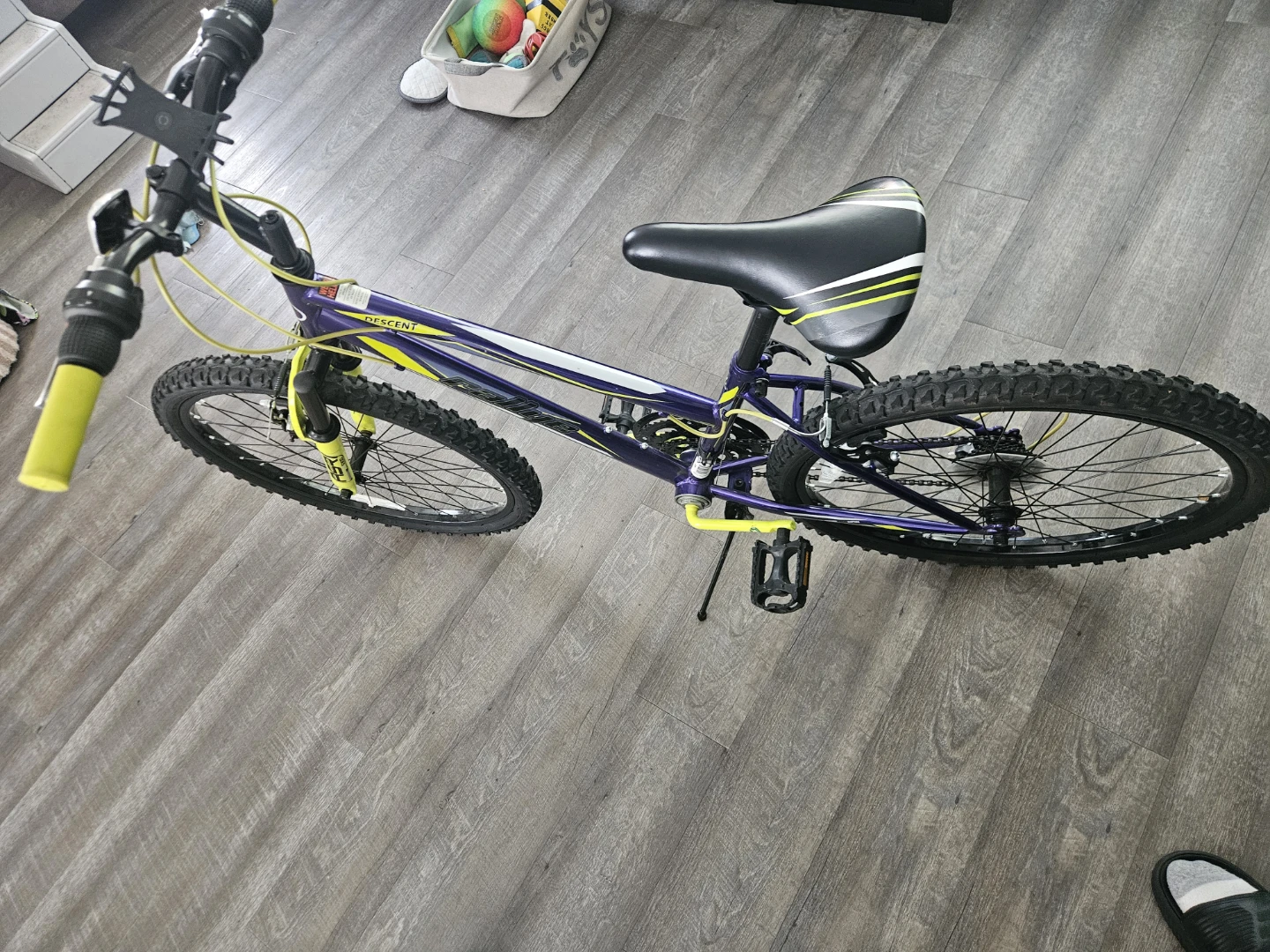 Girls Rallye Descent 24 in  hardtail mountain bike