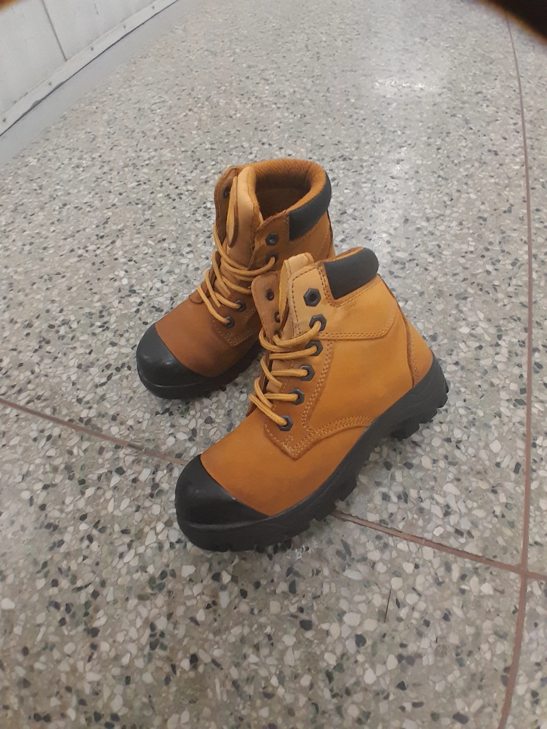 Tiger Safety Work Boots Women's Size 6 - photo 3
