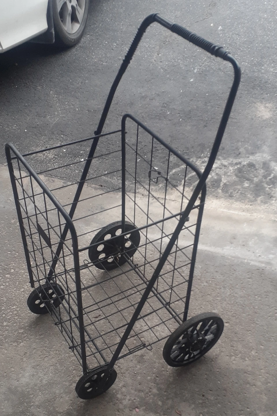 Black Metal Shopping Utility Cart with four working wheels. - photo 2