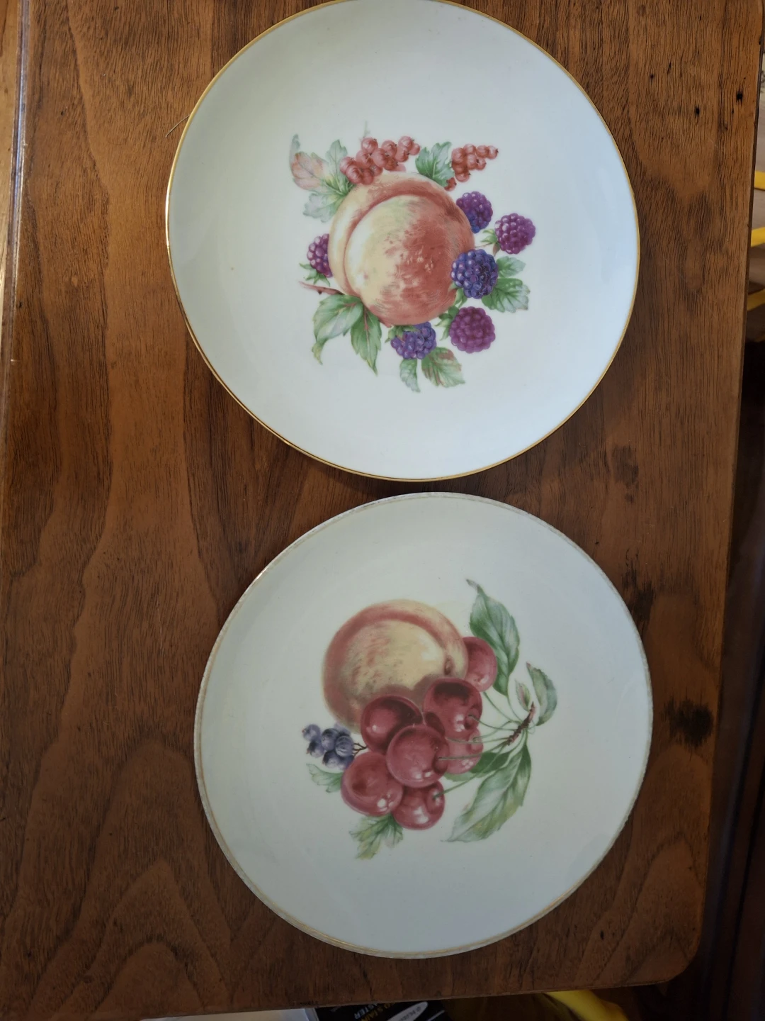 Set of 4 Vintage Winterling Western Germany Fruit Plates