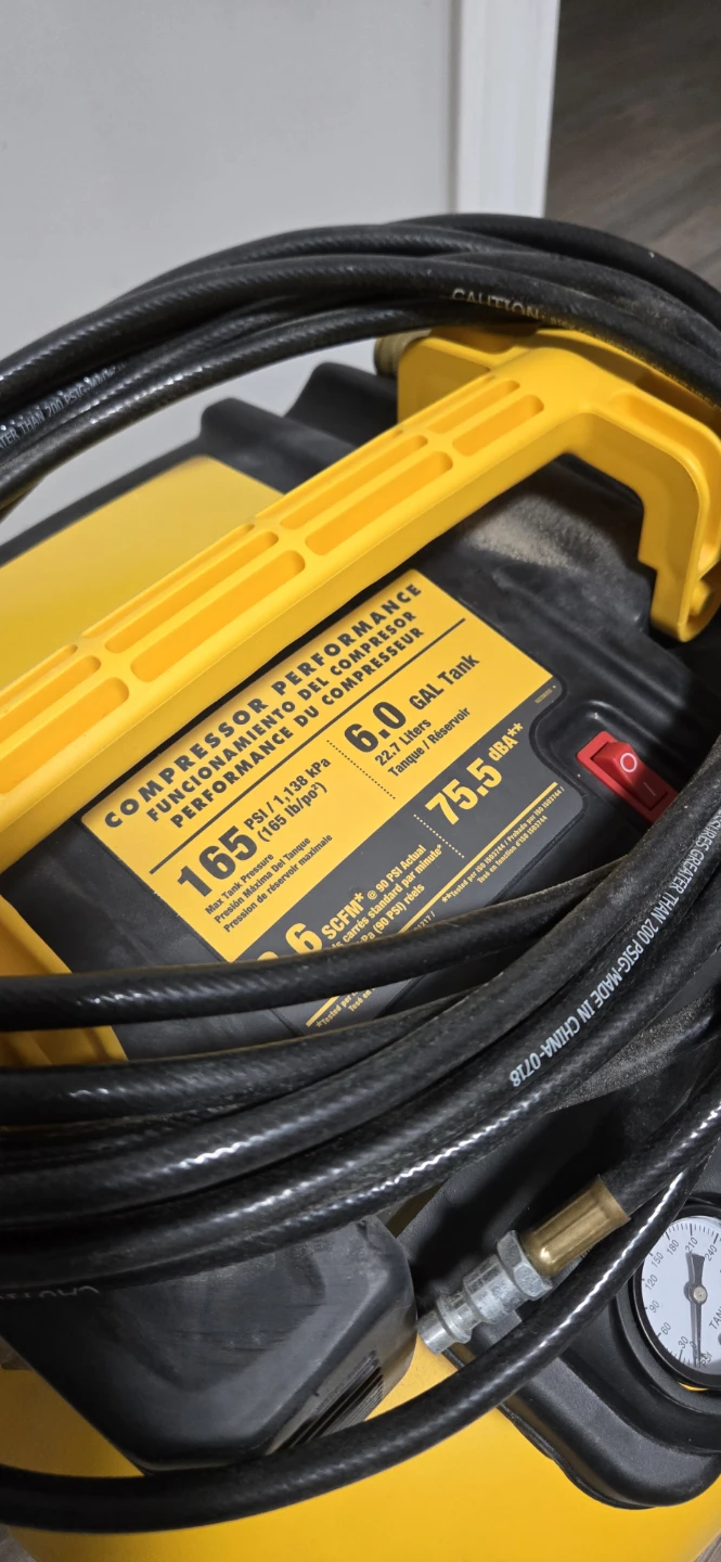 Dewalt compressor and nail gun - photo 4