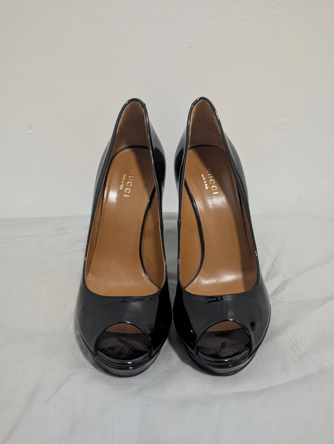 Gucci Black Patent Leather Peep-Toe Heels - photo 2