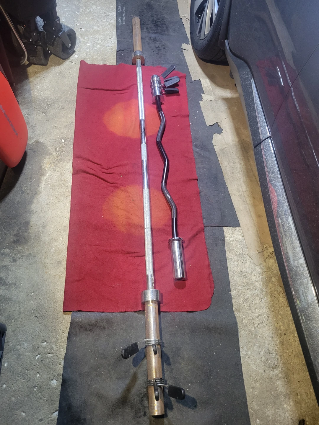 2" OLYMPIC EZ-CURL BAR 7' STRAIGHT BAR WITH SQUEEZE CLIPS - photo 2