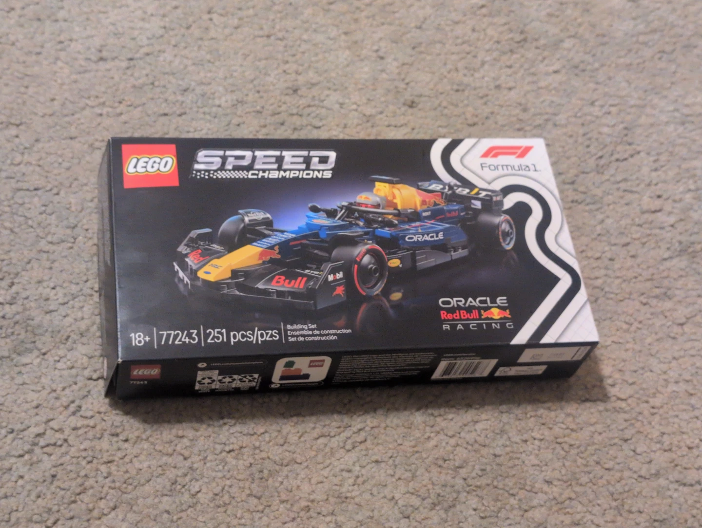 LEGO Speed Champions Oracle Red Bull Racing F1 77243