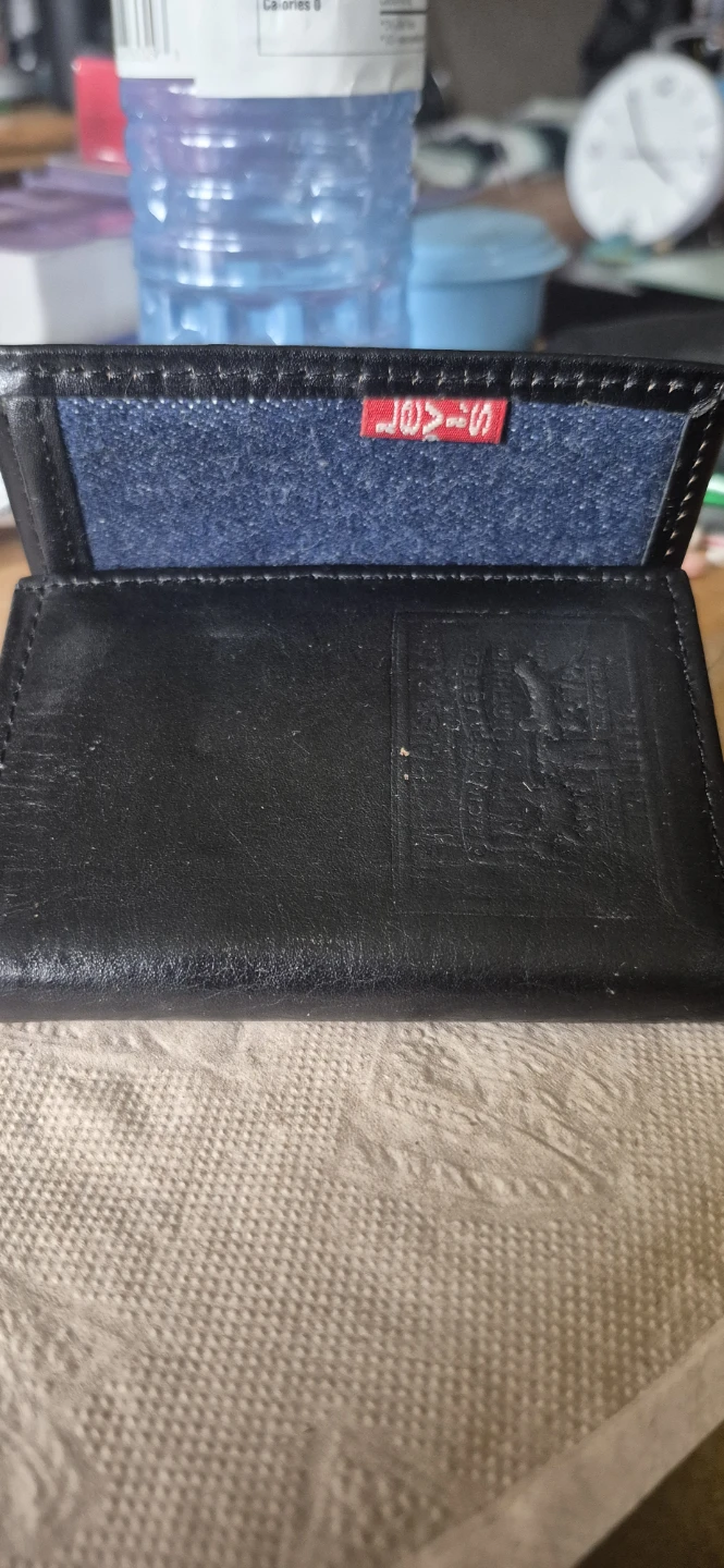Levi's leather Trifold Wallet - photo 2