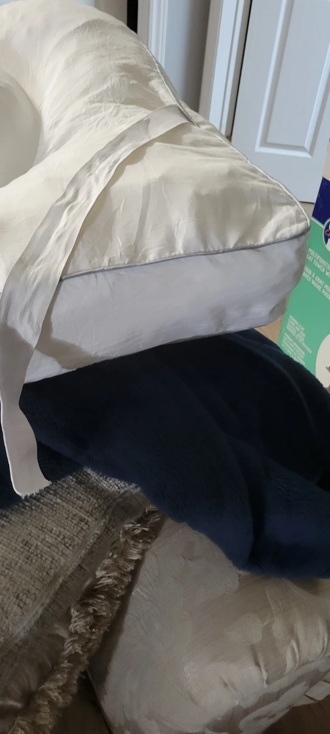Twin White Mattress Topper great condition - photo 3