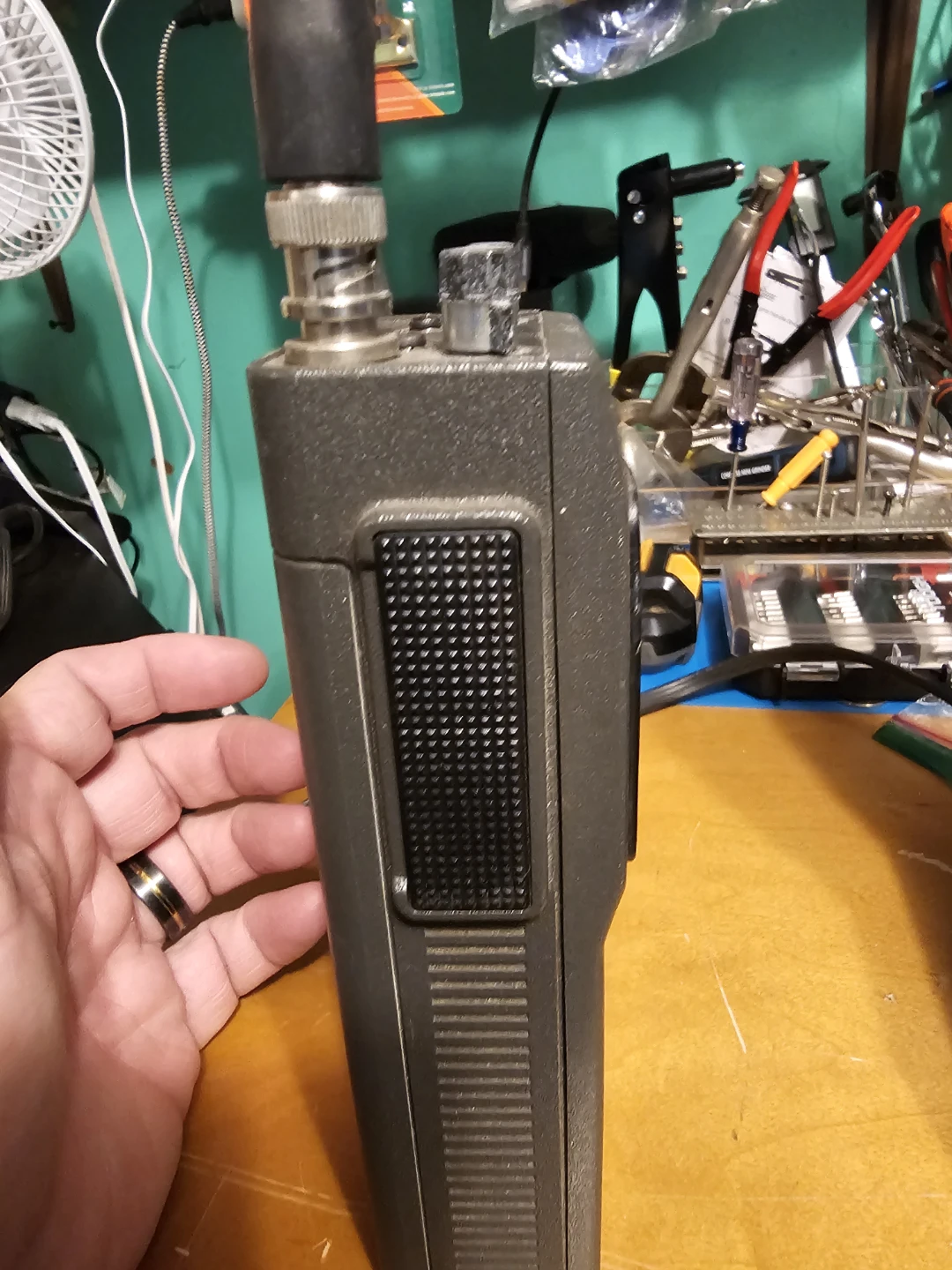 Motorola HT440 Handie-Talkie FM Radio with Charger - photo 5