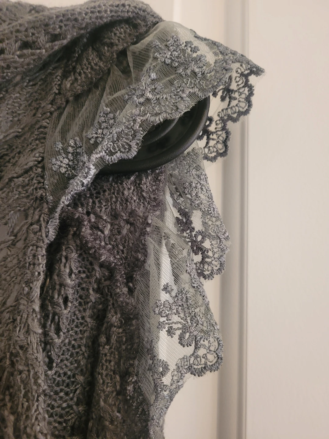 Grey knit lace shrug - photo 3