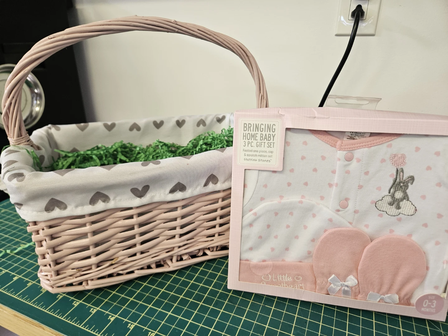 Baby Girl Gift Basket 0-3 Months - photo 2