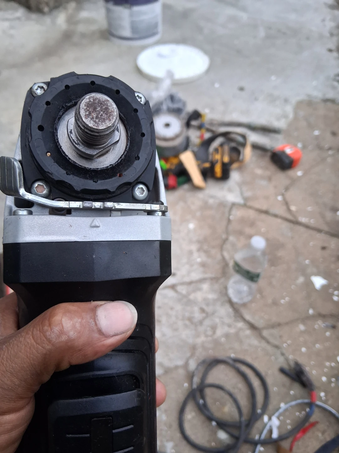 Bosch GWS14-60PD Angle Grinder - photo 5