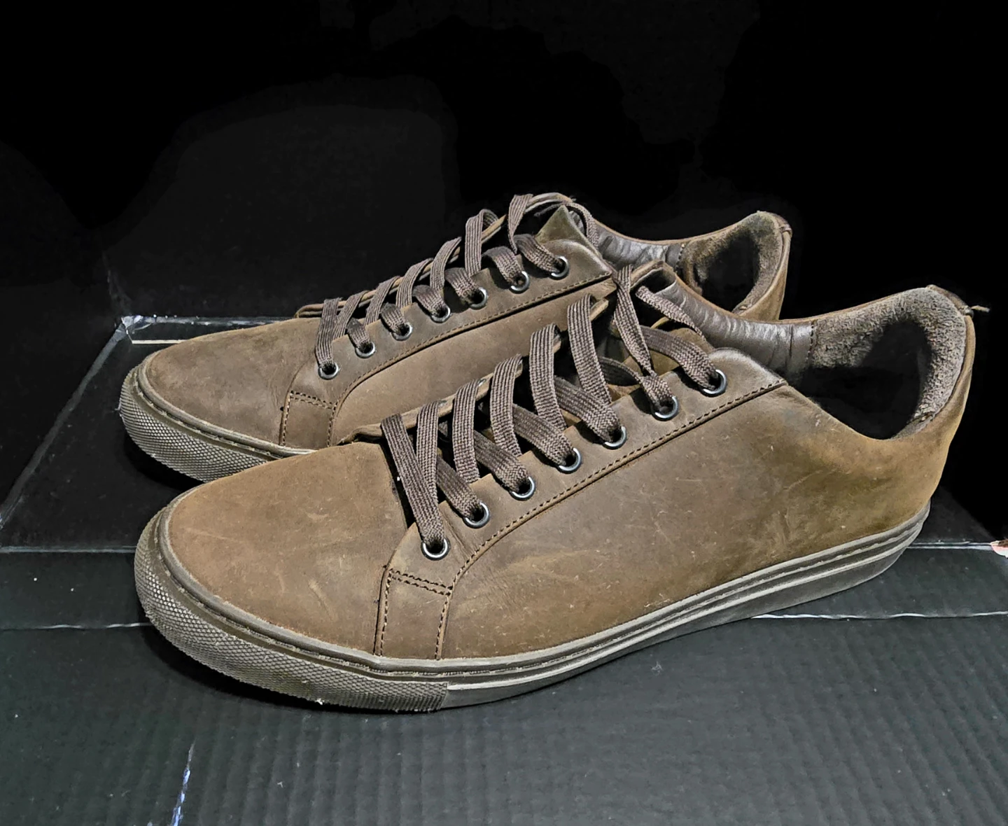 Thursday Tobacco Premier Low Top size 10.5
