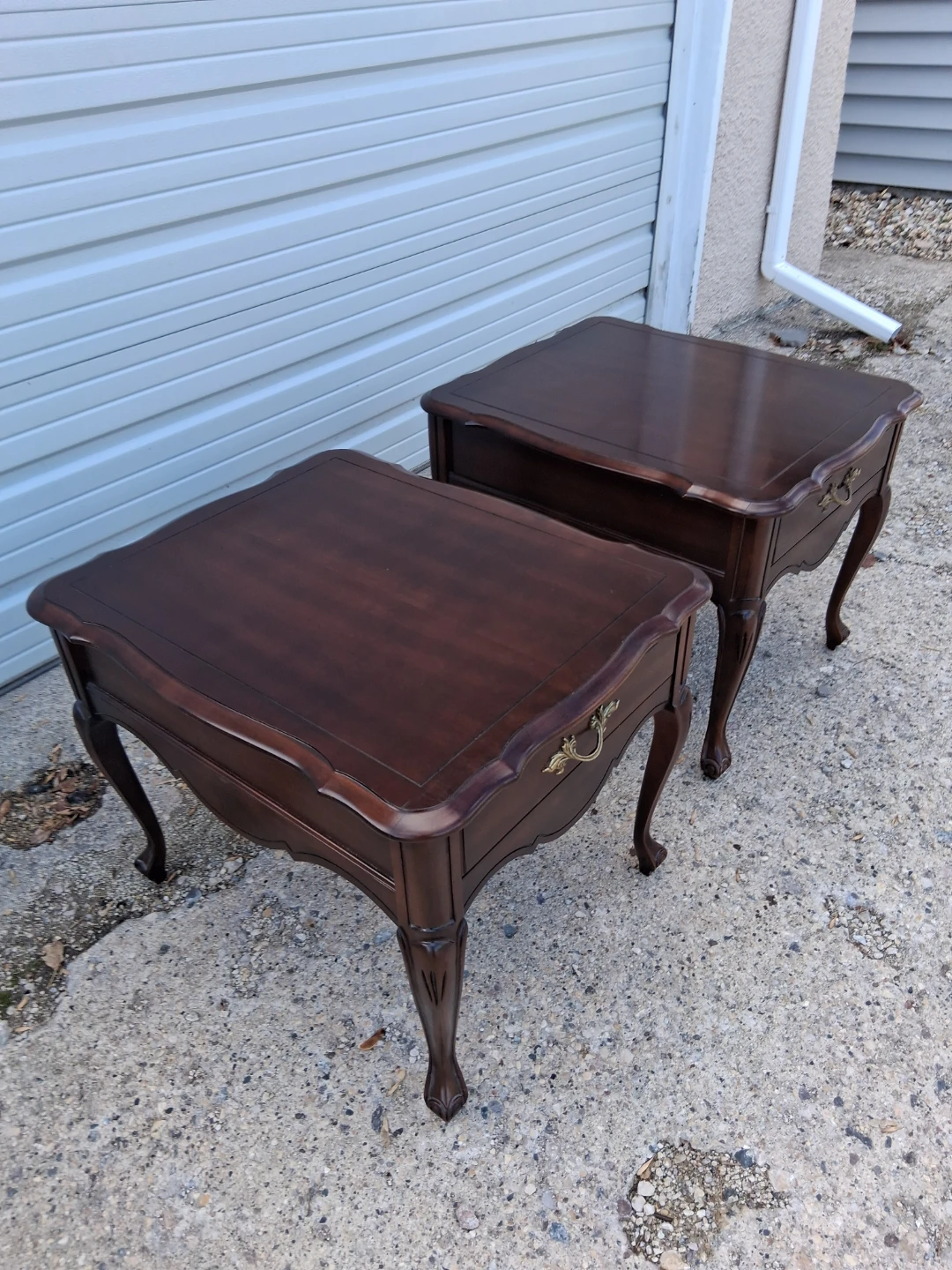 Set of Two Vintage french prov.Wooden End Tables - photo 3
