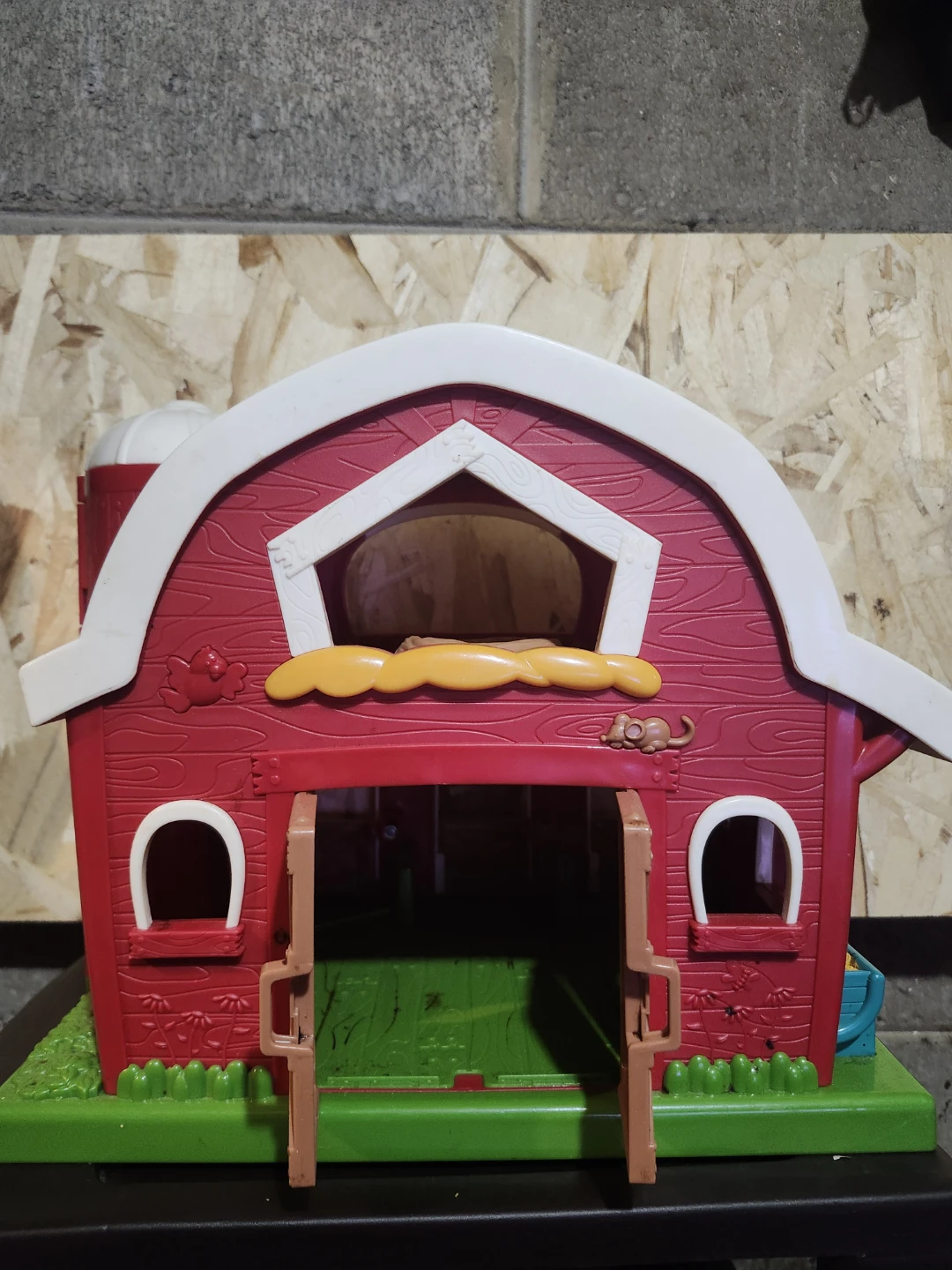 Battat BigbRed Barn Farm Playset - photo 2