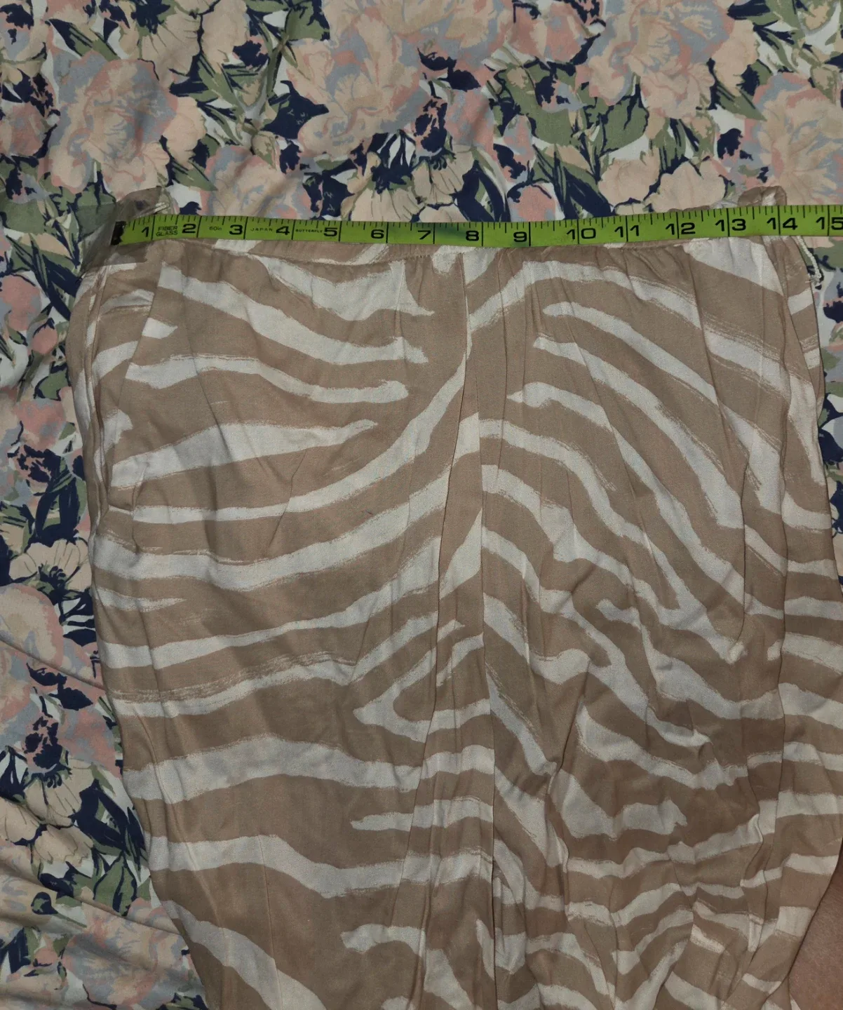 H&M Animal Print Jumpsuit in a Ladies 8 - photo 5