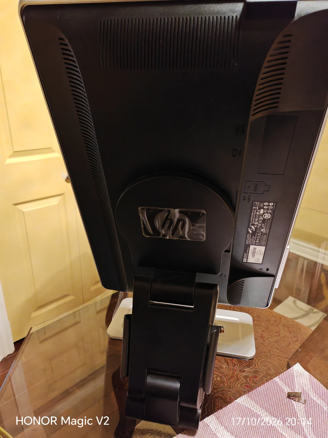 HP w2207h 22-inch Widescreen Monitor
