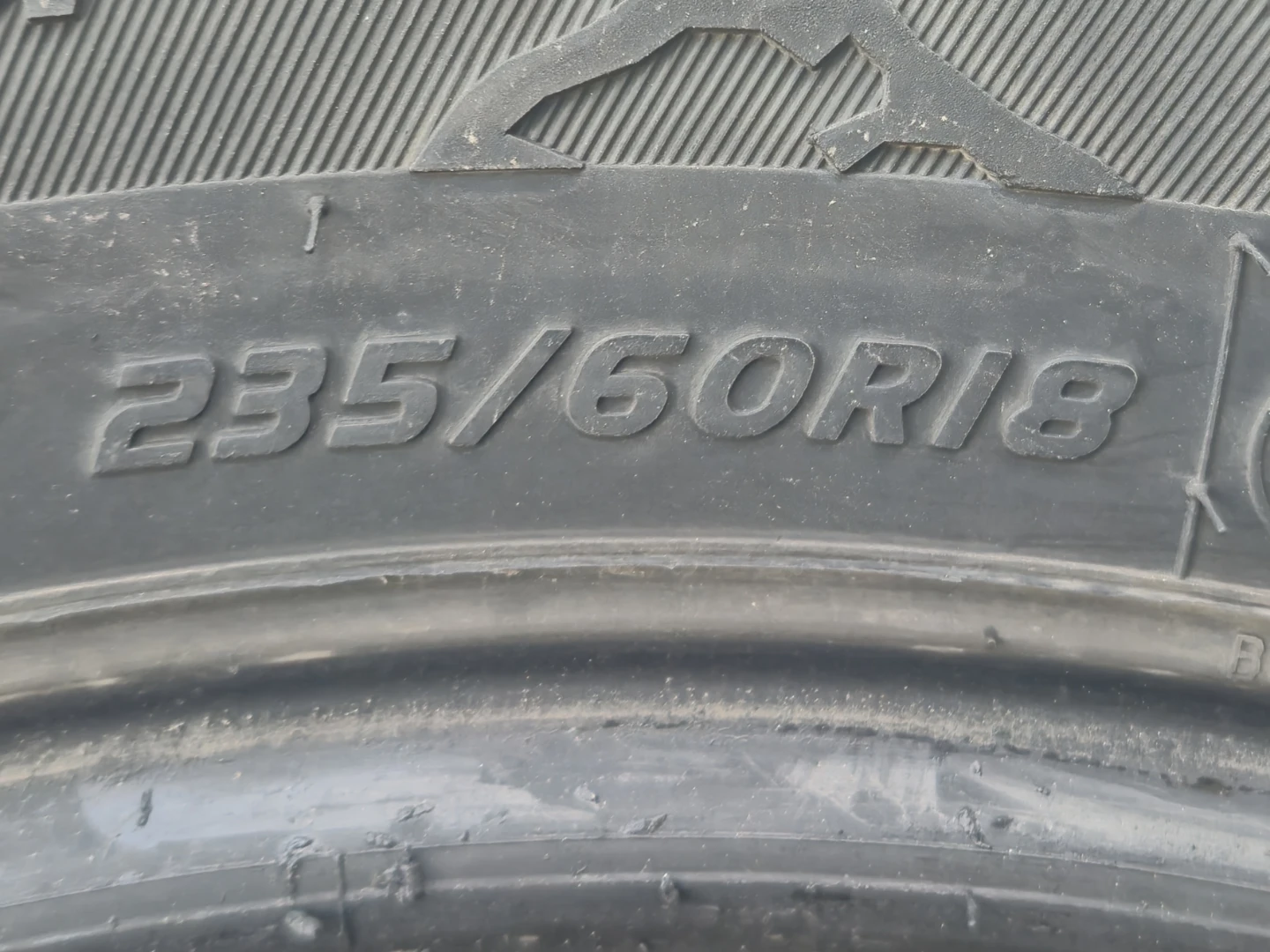 Hercules Avalanche RT Tire 235/60R18