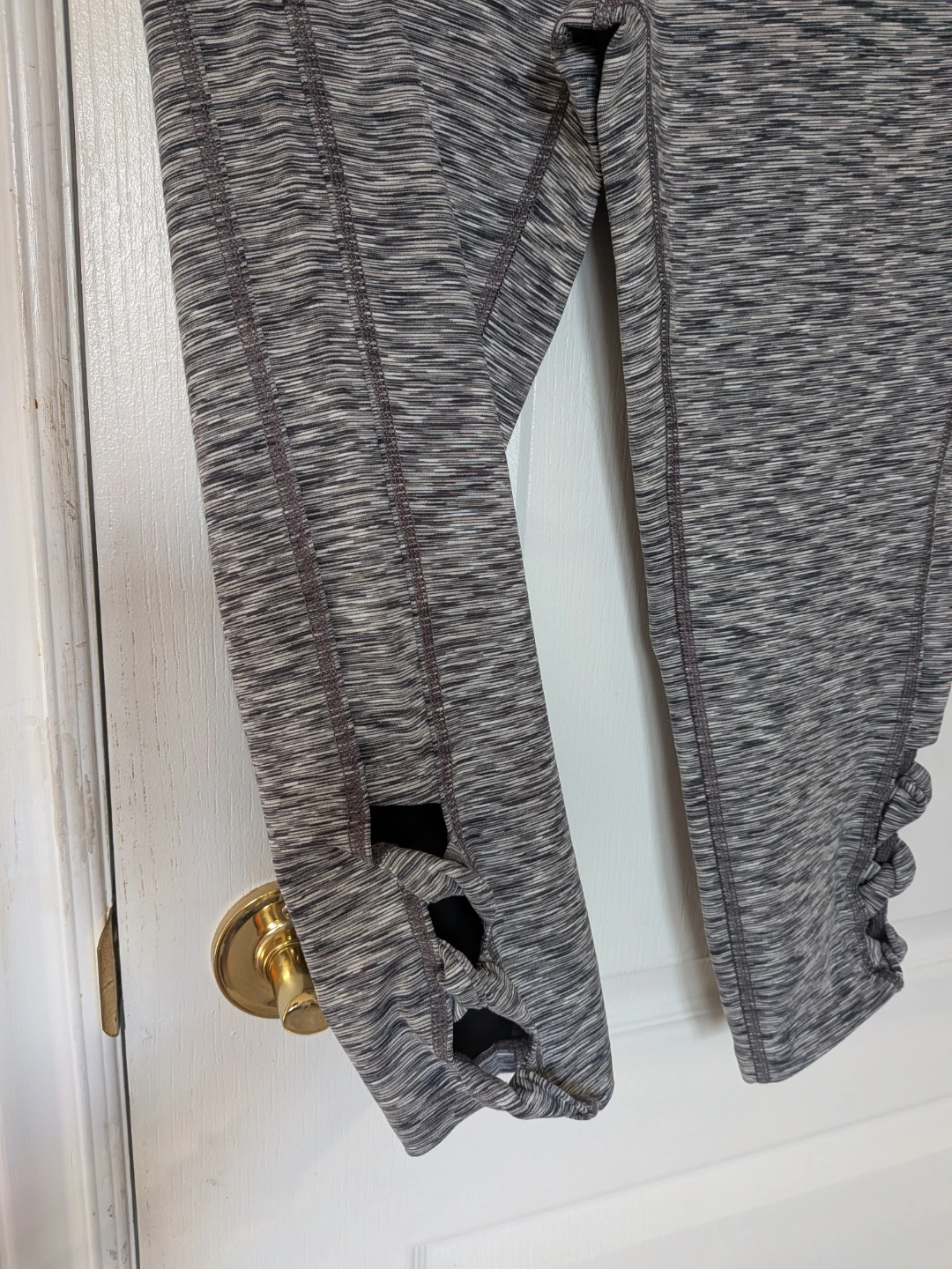 GapFit GFAST High Rise Capri Leggings - photo 3