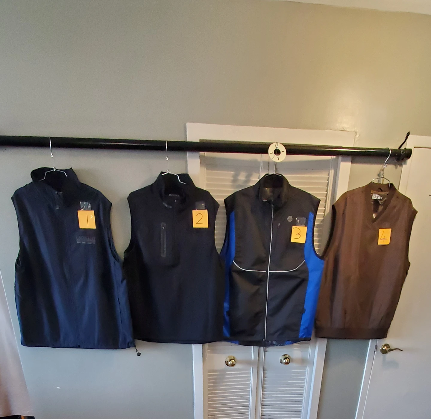 Men's Puffer & Lightweight  Vests  Size  S - XXL - photo 5