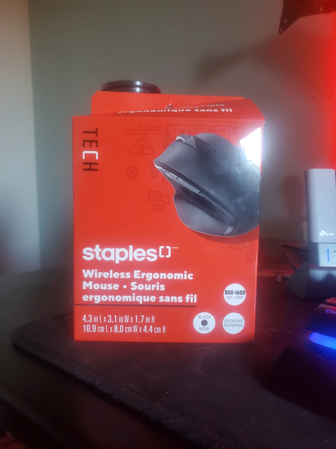 Staples wireless ergonomic mouse