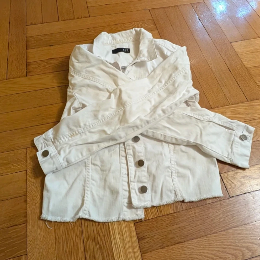 KUT from the Kloth White Denim Jacket - photo 2