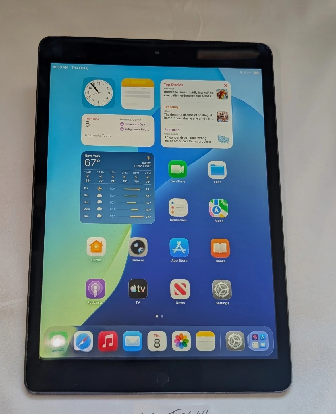 VERY Nice APPLE iPad 8 10.2 inch WIFI PLUS 4G CELLULAR UNLOCKED