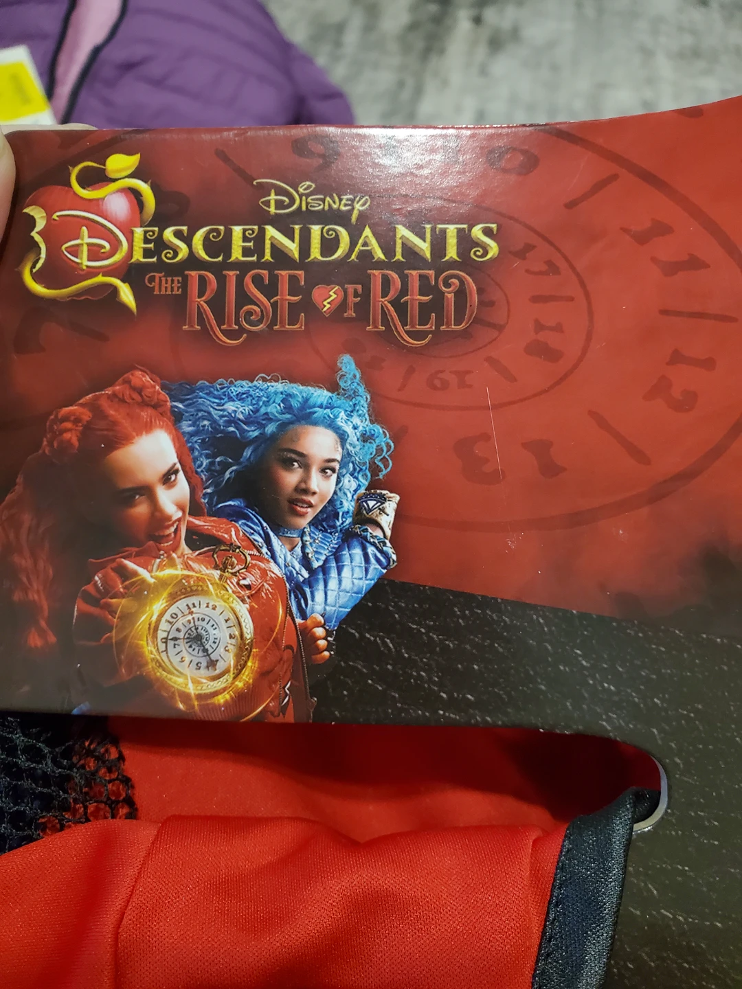 Disney Descendants Red Child Costume Size 5-6 - photo 3