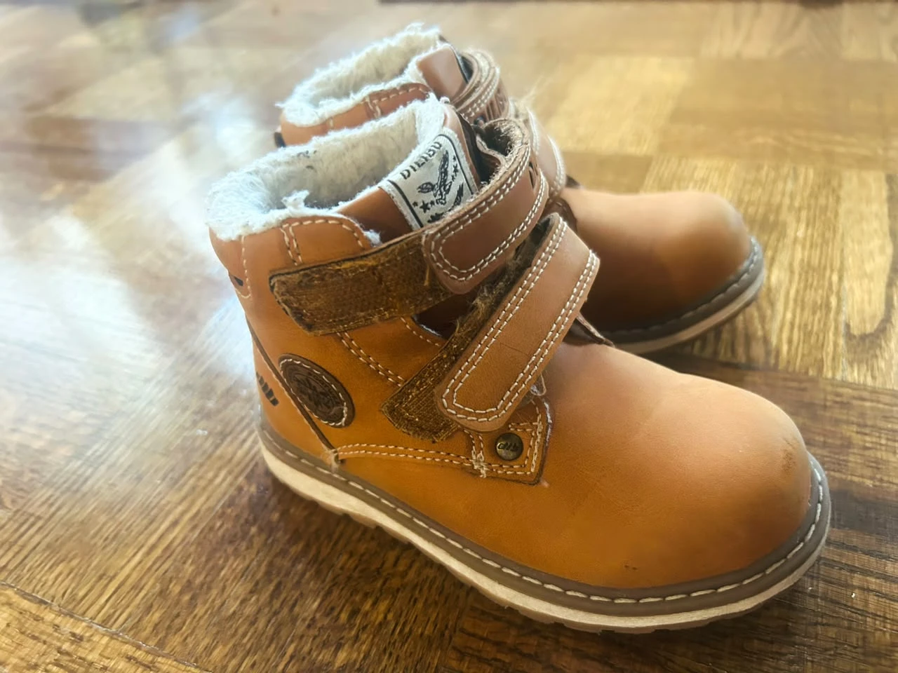Kids' Fleece-Lined Tan Boots Size 26