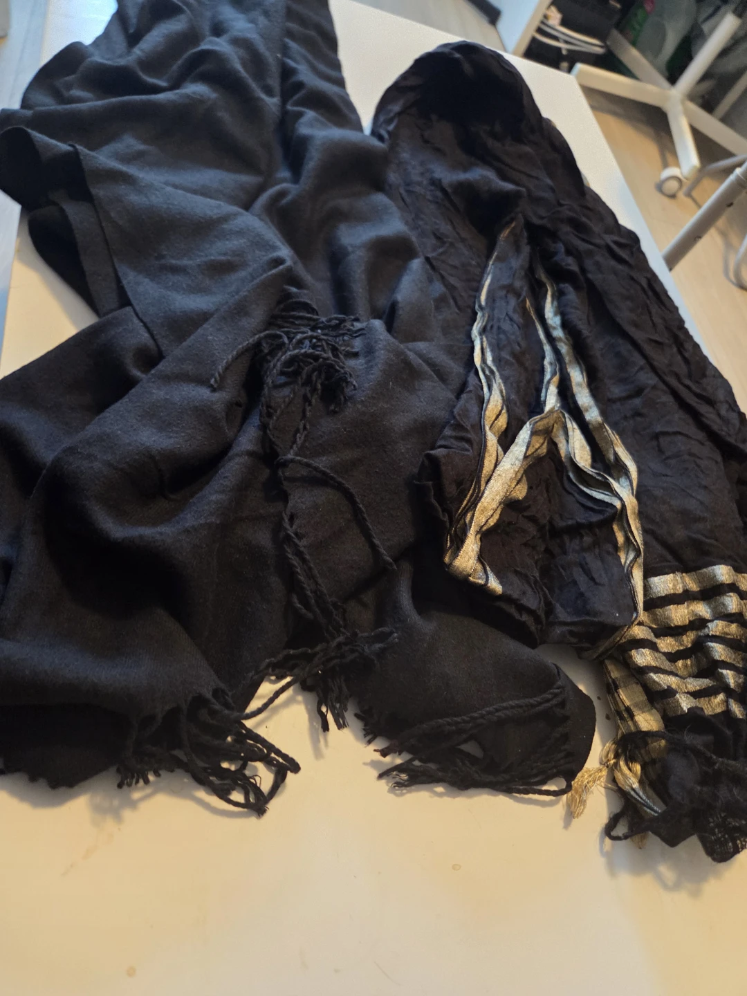 Two Black Scarves - photo 4